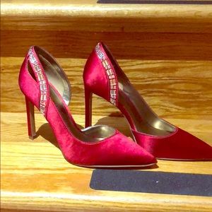 High heels with crystal